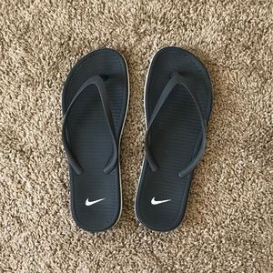 Nike Flip Flop sandals